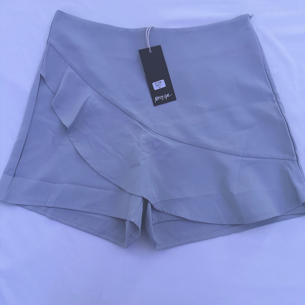NWT Skort Nasty Gal 🖤